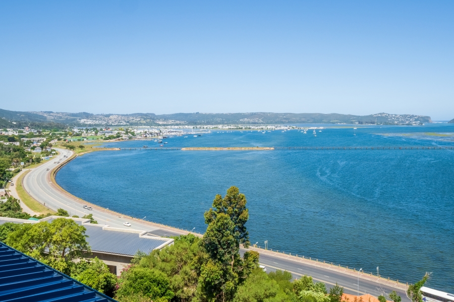 5 Bedroom Property for Sale in Paradise Western Cape